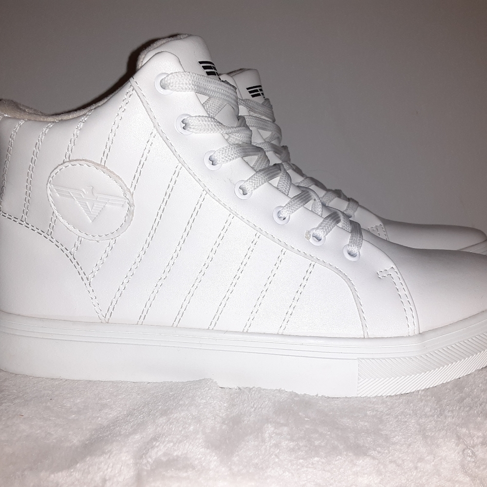 VIP Collection Hightop- Men size 7.5 - Picture 2 of 3